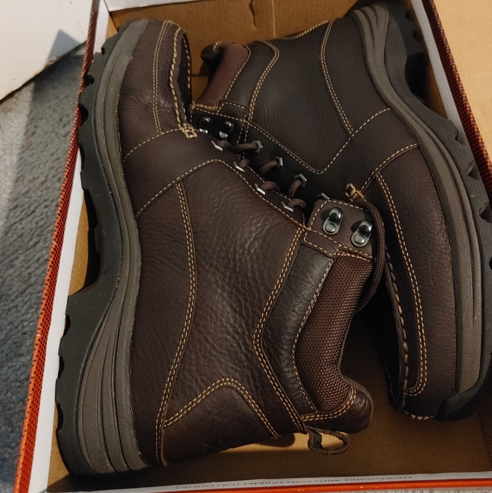 NEW IN BOX! ROCKPORT GENUINE LEATHER WATERPROOF BOOTS MENS 11.5W